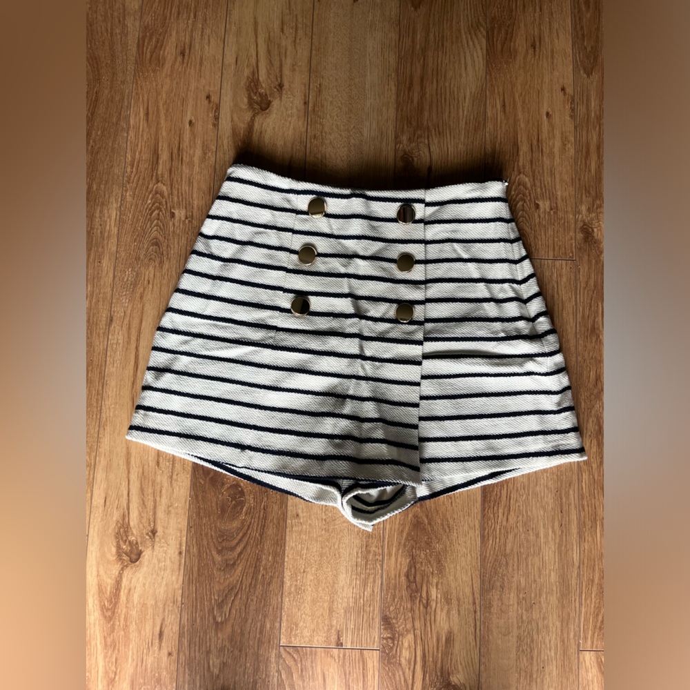 White stripped skort